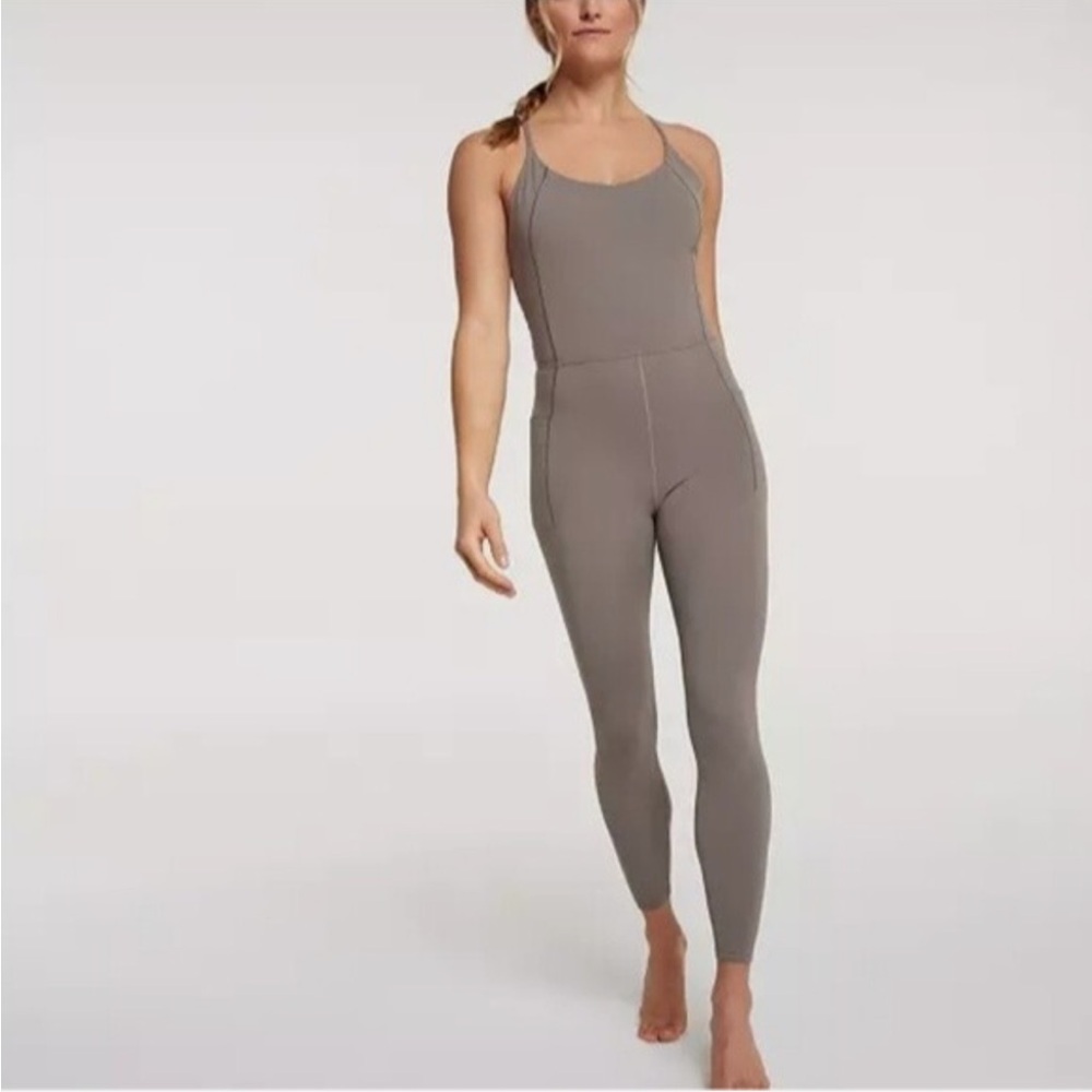 Calia by Carrie Underwood Dark Grey Inspire Strap Bodysuit Size Medium